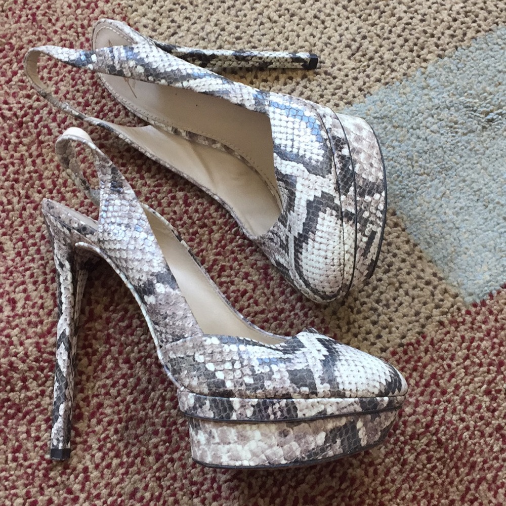 Brian Atwood snake print pump size 40/10